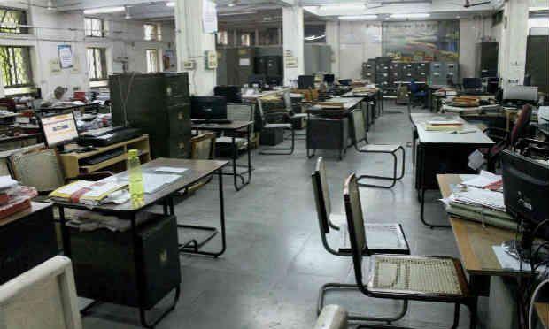 ബാങ്കുകൾക്കും സർക്കാർ സ്ഥാപനങ്ങൾക്കും ഇന്നും നാളെയും അവധി ബാങ്കുകൾക്കും സർക്കാർ സ്ഥാപനങ്ങൾക്കും ഇന്നും നാളെയും അവധി