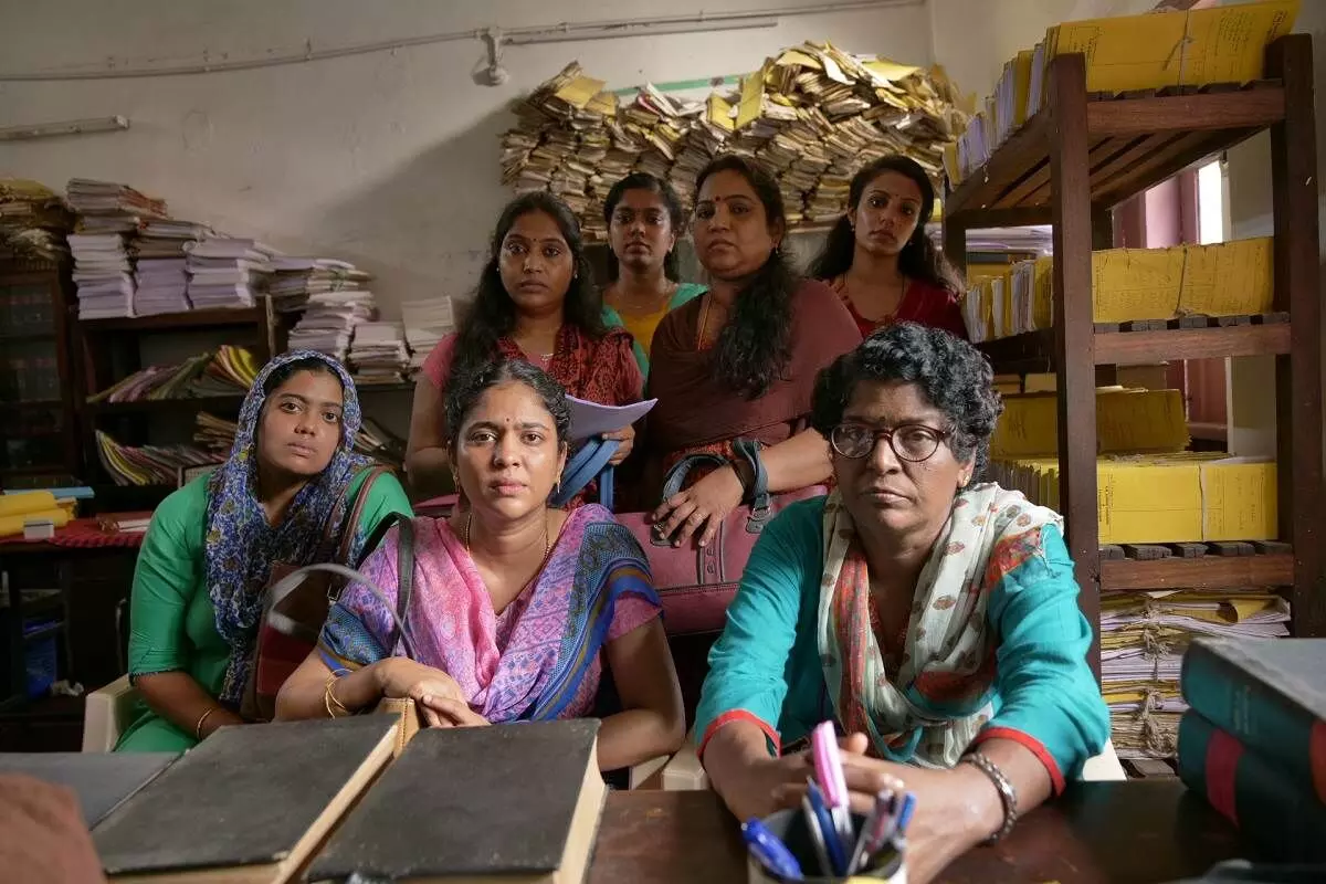 'ഫ്രീഡം ഫൈറ്റ്' എന്ന ആന്തോളജി സിനിമയിലെ 'അസംഘടിതര്' എന്ന ഹൃസ്വ ചിത്രം 'ഫ്രീഡം ഫൈറ്റ്' എന്ന ആന്തോളജി സിനിമയിലെ 'അസംഘടിതര്' എന്ന ഹൃസ്വ ചിത്രം