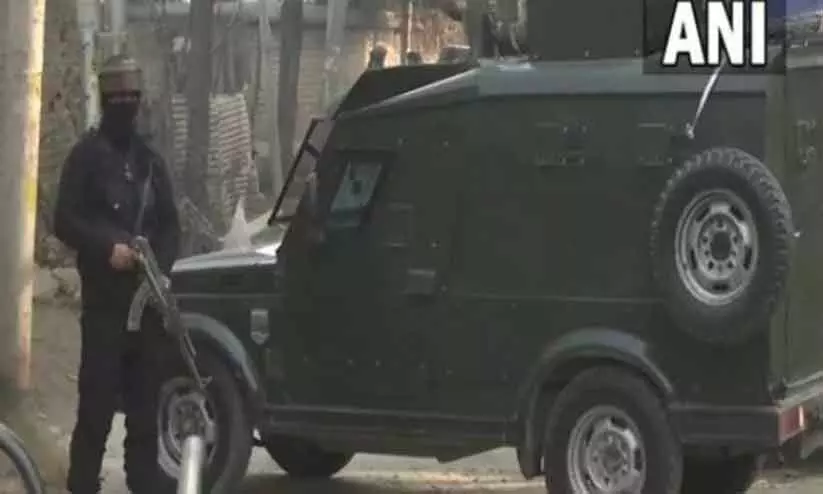 കശ്മീരിൽ നാല് തീവ്രവാദികൾ കൊല്ലപ്പെട്ടു കശ്മീരിൽ നാല് തീവ്രവാദികൾ കൊല്ലപ്പെട്ടു