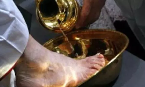 ഇന്ന് പെസഹ; ഭക്തിനിര്‍ഭരമായി ദേവാലയങ്ങള്‍