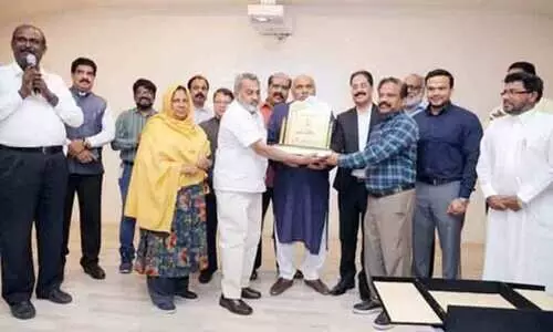 ഇ.എം. കബീറിന് ദാറുസ്സിഹ യാത്രയയപ്പ് നൽകി