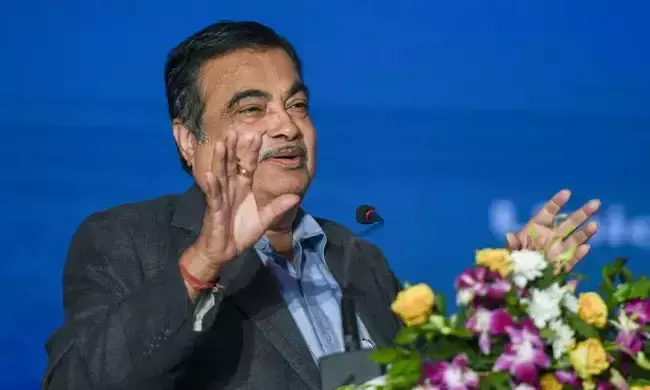 മുംബൈയിൽ നിന്നും 12 മണിക്കൂറിൽ ഡൽഹിയിലേക്ക് റോഡുമാർഗം എത്തുകയാണ് സ്വപ്നം -ഗഡ്കരി