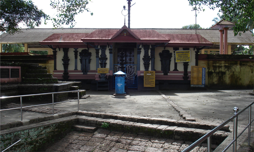 നാവാമുകുന്ദ ക്ഷേത്രത്തിൽ വിഷുക്കണി ദർശനത്തിന് വന് ജന തിരക്ക് നാവാമുകുന്ദ ക്ഷേത്രത്തിൽ വിഷുക്കണി ദർശനത്തിന് വന് ജന തിരക്ക്