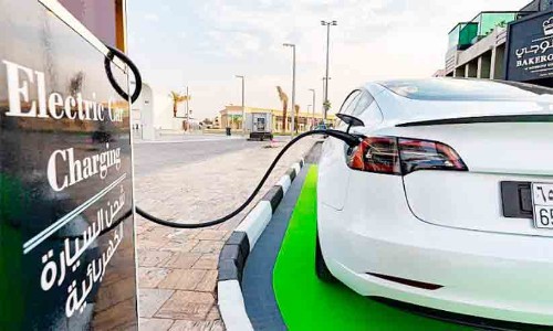 വൈദ്യുതിക്കാറുകളുടെ ആദ്യത്തെ അതിവേഗ ചാർജിങ് സേവനം മദീനയിൽ
