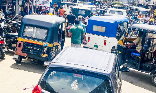 നിറദീപം തെളിയിച്ച്, മനം നിറച്ച് വിഷു ആഘോഷം