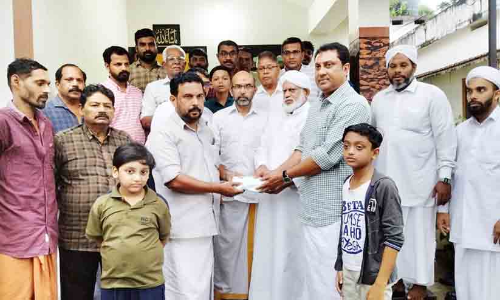 കോട്ട അബ്ദുൽ അസീസ് കുടുംബസംരക്ഷണ സഹായനിധി കൈമാറി