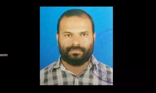 പാലക്കാട് പിതാവിനൊപ്പം ബൈക്കിൽ പോകവേ എസ്.ഡി.പി.​ഐ പ്രവർത്തകനെ ​വെട്ടിക്കൊന്നു