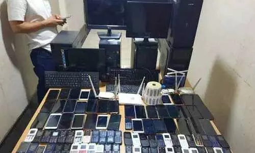 വ്യാജ കോൾ സെന്ററിൽ റെയ്ഡ്; എട്ട് പേർ അറസ്റ്റിൽ