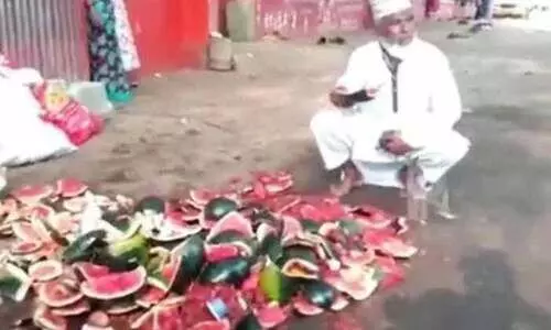 ശ്രീരാമ സേനക്കാർ എന്റെ വണ്ടി തകർത്തപ്പോൾ പൊലീസ് നോക്കിനിന്നു -പരാതിയുമായി കർണാടകയിലെ മുസ്‍ലിം കച്ചവടക്കാരൻ