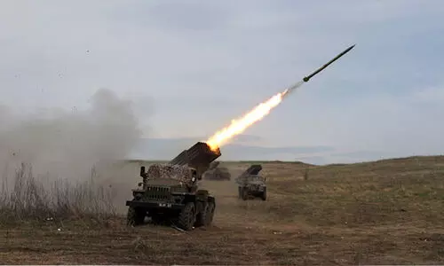 യുക്രെയ്ന് ആയുധം നൽകിയാൽ തിരിച്ചടി പ്രവചനാതീതം; യു.എസിനും സഖ്യരാജ്യങ്ങൾക്കും മുന്നറിയിപ്പുമായി റഷ്യ യുക്രെയ്ന് ആയുധം നൽകിയാൽ തിരിച്ചടി പ്രവചനാതീതം; യു.എസിനും സഖ്യരാജ്യങ്ങൾക്കും മുന്നറിയിപ്പുമായി റഷ്യ