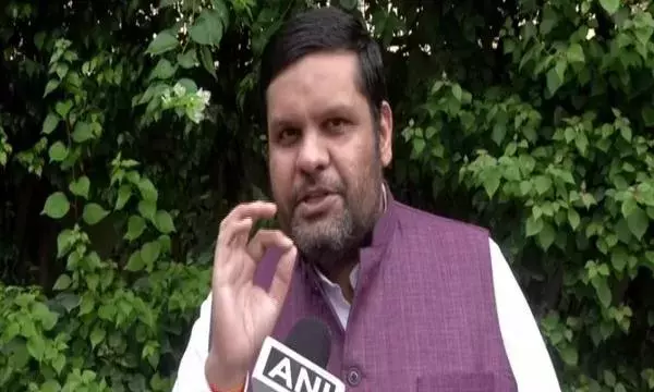 സർക്കാർ സ്​പോൺസേഡ് സംവിധായകനാണ് വിവേക് അഗ്നിഹോത്രിയെന്ന് കോൺഗ്രസ്