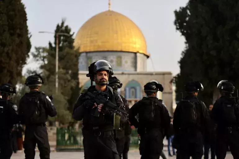 അൽ അഖ്സയിൽ വീണ്ടും ഇസ്രായേൽ അതിക്രമം; 17 പേർക്ക് പരിക്ക്