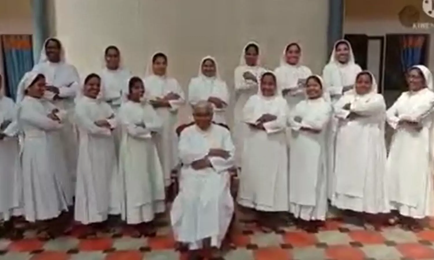 ചാമ്പിക്കോ സ്റ്റൈലിൽ സൂസൈപാക്യം; വിഡിയോ വൈറൽ