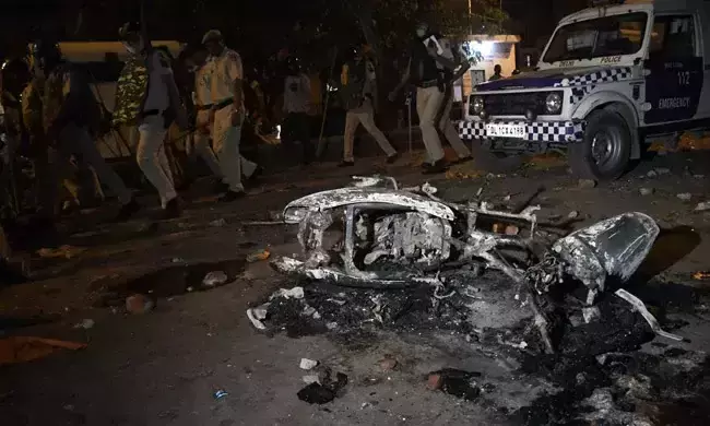 ഡൽഹിയിൽ ഹനുമാൻ ജയന്തി റാലിക്കിടെ സംഘർഷം; ഏഴ് പേർക്ക് പരിക്കേറ്റു