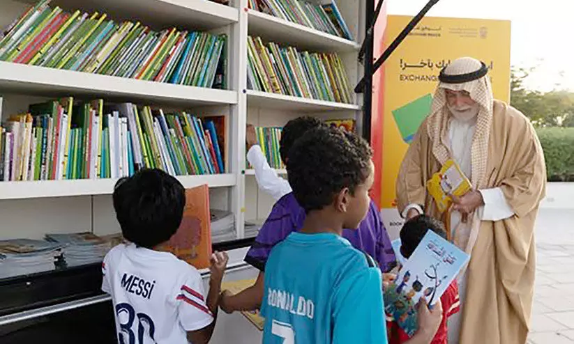 ലൈബ്രറി ഇനി വീട്ടുപടിക്കൽ ലൈബ്രറി ഇനി വീട്ടുപടിക്കൽ