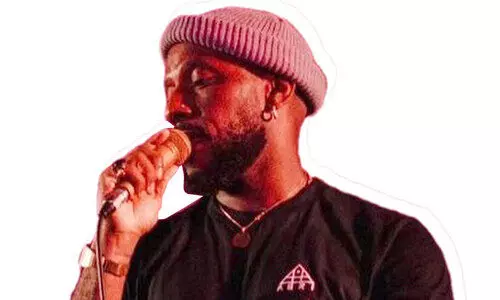 അബ്രി: ആത്മാവിൽ നിന്നുതിരുന്ന സംഗീതം അബ്രി: ആത്മാവിൽ നിന്നുതിരുന്ന സംഗീതം