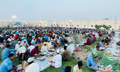 സൗ​ഹൃ​ദ​ച്ചി​റ​കി​ൽ ആ​ഘോ​ഷ​ദി​ന​ങ്ങ​ൾ