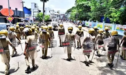 ഇരട്ടക്കൊല: പൊലീസ്​ വലയത്തിൽ പാലക്കാട്​, കനത്ത ജാഗ്രത