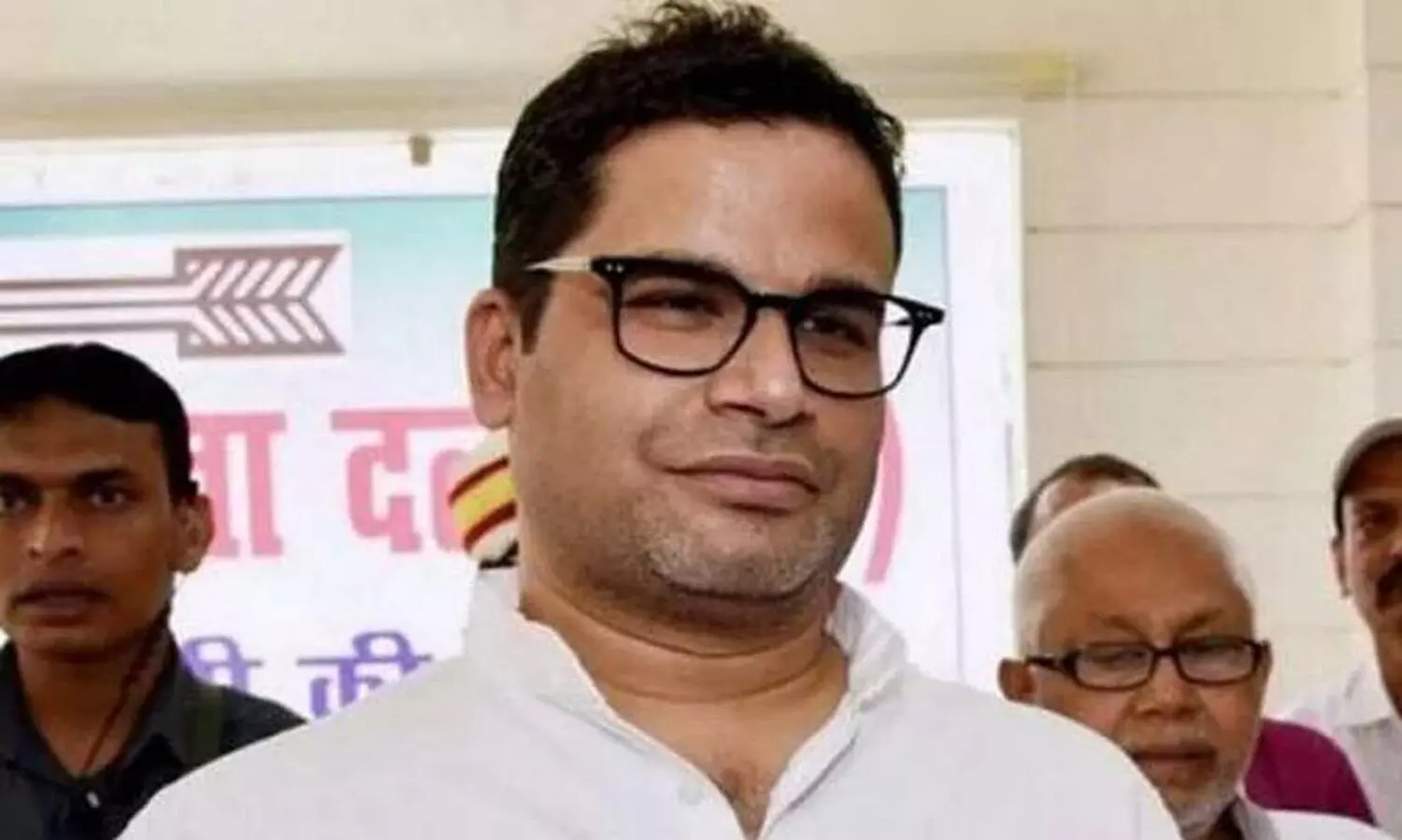 പ്രശാന്ത് കിഷോർ കോൺഗ്രസിൽ ചേരുന്ന കാര്യത്തിൽ സോണിയ ഗാന്ധി തീരുമാനമെടുക്കുമെന്ന് നേതാക്കൾ