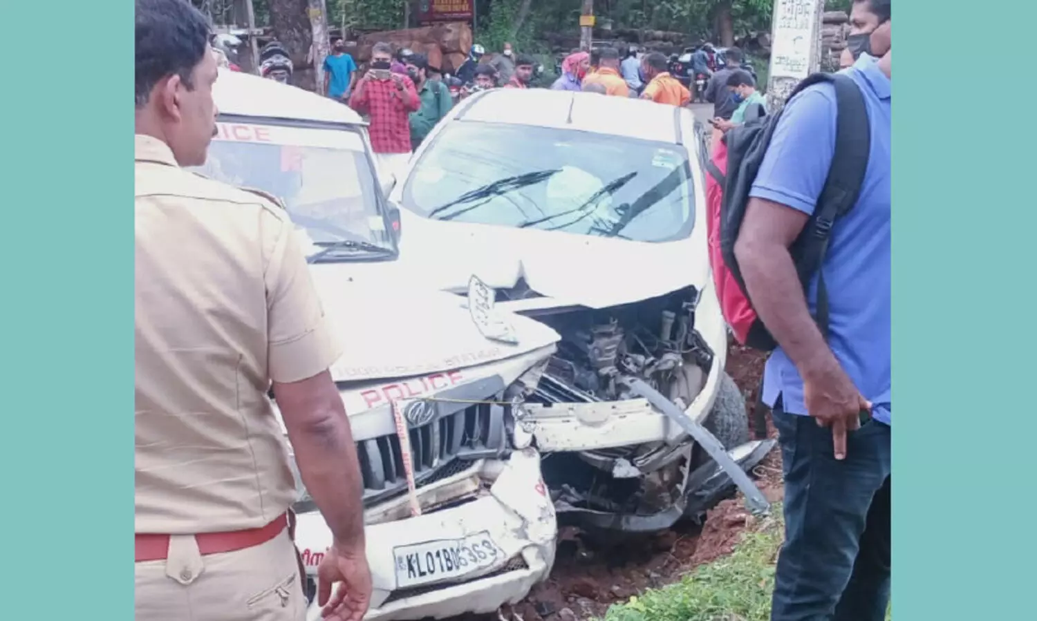 അപകടത്തിൽപെട്ട കാറിൽ വടിവാൾ; രക്ഷപ്പെട്ട സംഘത്തെ പൊലീസ് സിനിമ സ്റ്റൈലിൽ പിടികൂടി