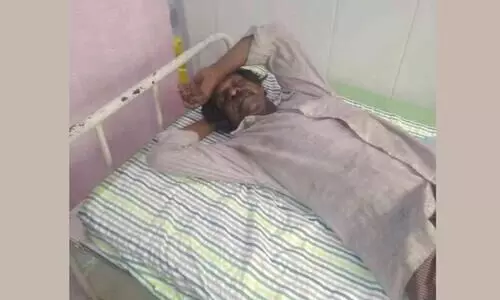 Attempt to kill an elderly man by throwing chili powder and attack at him