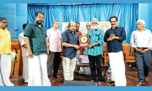 കവിത പ്രതിരോധത്തി‍​െൻറ മാർഗമാവണം -സച്ചിദാനന്ദൻ