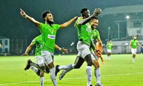 ഐ ലീഗിൽ കുതിപ്പ് തുടർന്ന് ഗോകുലം; റൗണ്ട് ഗ്ലാസ് പഞ്ചാബിനെ 3-1ന് തോൽപിച്ചു ഐ ലീഗിൽ കുതിപ്പ് തുടർന്ന് ഗോകുലം; റൗണ്ട് ഗ്ലാസ് പഞ്ചാബിനെ 3-1ന് തോൽപിച്ചു