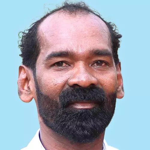 അ​ജ്ഞാ​ത വാ​ഹ​ന​മി​ടി​ച്ച് സ്കൂ​ട്ട​ര്‍ യാ​ത്രി​ക​ന്‍ മ​രി​ച്ചു