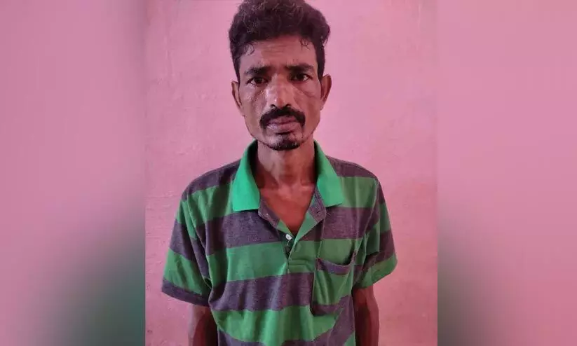 ഒന്നര കിലോഗ്രാം കഞ്ചാവുമായി അന്യസംസ്ഥാന തൊഴിലാളി അറസ്റ്റിൽ ഒന്നര കിലോഗ്രാം കഞ്ചാവുമായി അന്യസംസ്ഥാന തൊഴിലാളി അറസ്റ്റിൽ