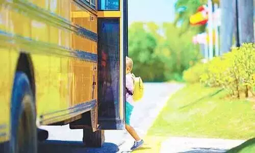 സ്കൂൾ ബസ് അപകടങ്ങൾ കൂടുന്നു; നടപടി വേണമെന്ന് രക്ഷിതാക്കൾ സ്കൂൾ ബസ് അപകടങ്ങൾ കൂടുന്നു; നടപടി വേണമെന്ന് രക്ഷിതാക്കൾ