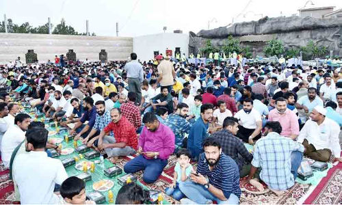 മനസ്സുതുറക്കുന്ന ഒത്തുകൂടൽ കാലത്തിന്റെ അനിവാര്യത -പ്രവാസി ഇഫ്താർ മീറ്റ് മനസ്സുതുറക്കുന്ന ഒത്തുകൂടൽ കാലത്തിന്റെ അനിവാര്യത -പ്രവാസി ഇഫ്താർ മീറ്റ്