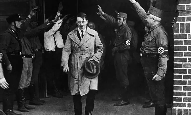 Adolf hitler Adolf hitler