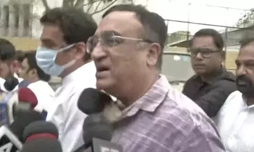 ജഹാംഗീർപുരി സന്ദർശിക്കാനെത്തിയ കോൺഗ്രസ് നേതാക്കളെ പൊലീസ് തടഞ്ഞു