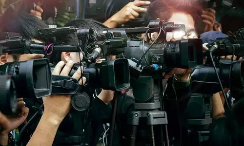 മാധ്യമങ്ങളിലെ യുദ്ധ വ്യവസായികൾ