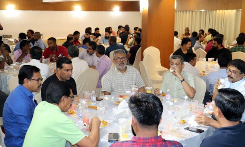 സാരി മൊബൈൽ ആപ്ലിക്കേഷൻ സൗഹൃദ ഇഫ്താർ