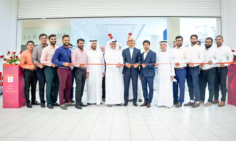 ഡ്രാ​ഗ​ൺ മാ​ർ​ട്ടി​ൽ നെ​സ്​​റ്റോ തു​റ​ന്നു