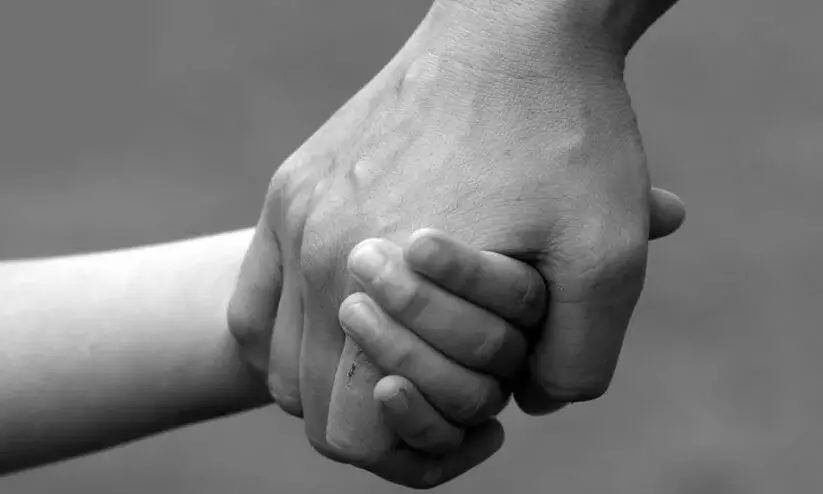 അനധികൃത ദത്ത്; രക്ഷിതാക്കളോട് ശിശുക്ഷേമ സമിതിയിൽ ഹാജരാകാൻ നിർദേശം