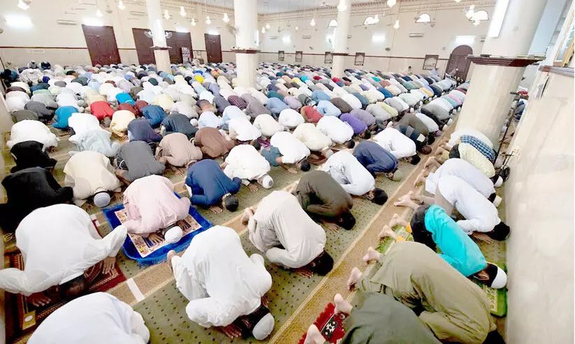 റമദാൻ അവസാന പത്തിലേക്ക്; ഉംറ യാത്രക്കാർ വർധിക്കുന്നു റമദാൻ അവസാന പത്തിലേക്ക്; ഉംറ യാത്രക്കാർ വർധിക്കുന്നു