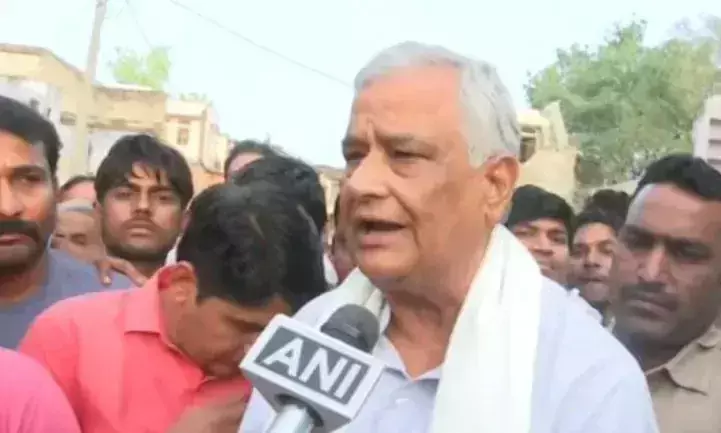 കോൺഗ്രസ് ഔറംഗസേബിനെപ്പോലെ രാജസ്ഥാനിൽ ക്ഷേത്രം തകർക്കുന്നു -ബി.ജെ.പി എം.പി കോൺഗ്രസ് ഔറംഗസേബിനെപ്പോലെ രാജസ്ഥാനിൽ ക്ഷേത്രം തകർക്കുന്നു -ബി.ജെ.പി എം.പി