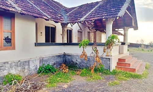 ബേക്കൽ റെസ്റ്റ് ഹൗസ് റെസ്റ്റിലാണ്...