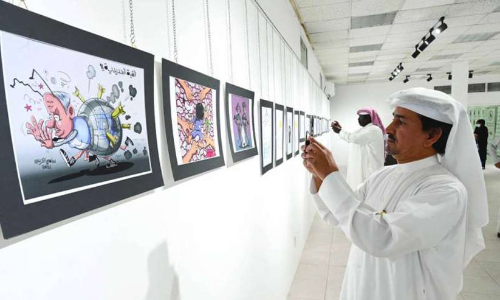 ഫ​ല​സ്​​തീ​ൻ ​ഐ​ക്യ​ദാ​ർ​ഢ്യ​വു​മാ​യി കാ​രി​ക്കേ​ച്ച​ർ പ്ര​ദ​ർ​ശ​നം