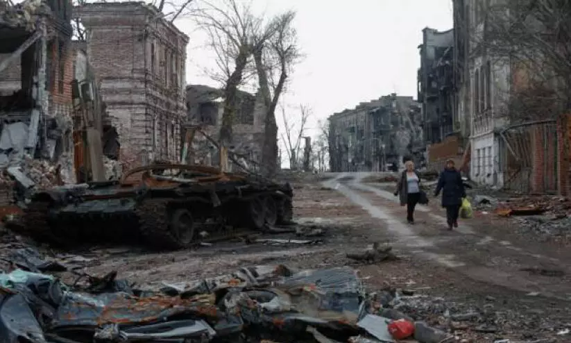 മരിയുപോളിലെ ഉരുക്കു പ്ലാന്റിന് ബോംബിട്ടു; സെലൻസ്കി യു.എസ് ഉദ്യോഗസ്ഥരെ കാണും മരിയുപോളിലെ ഉരുക്കു പ്ലാന്റിന് ബോംബിട്ടു; സെലൻസ്കി യു.എസ് ഉദ്യോഗസ്ഥരെ കാണും