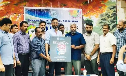 കാ​ല്‍പ​ന്ത് ക​ളി മൈ​താ​ന​ങ്ങ​ളി​ല്‍ ആ​ര​വ​മു​യ​രു​ന്നു