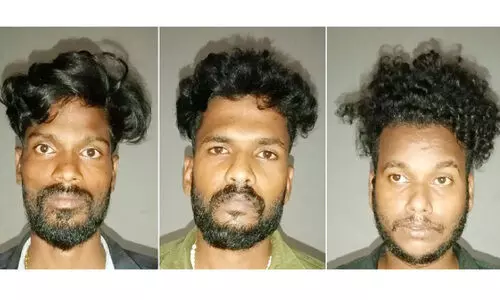 ബ​സ് ത​ട​ഞ്ഞ്​ വാ​ള്‍ വീ​ശി ഭീ​ക​രാ​ന്ത​രീ​ക്ഷം സൃ​ഷ്ടി​ച്ച മൂ​ന്നു​പേ​ര്‍ പി​ടി​യി​ല്‍