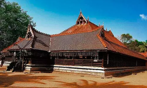 കലാമണ്ഡലത്തിൽ താൽക്കാലികക്കാരെ സ്ഥിരപ്പെടുത്താൻ നീക്കമെന്ന്