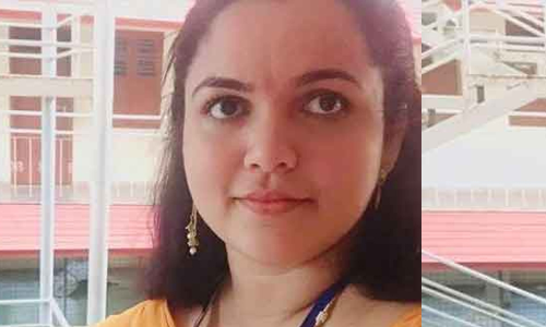 സൈബർ ആക്രമണം രൂക്ഷം: രേഷ്മയുടെ അറസ്റ്റ്, വിവാദം കൊഴുക്കുന്നു സൈബർ ആക്രമണം രൂക്ഷം: രേഷ്മയുടെ അറസ്റ്റ്, വിവാദം കൊഴുക്കുന്നു