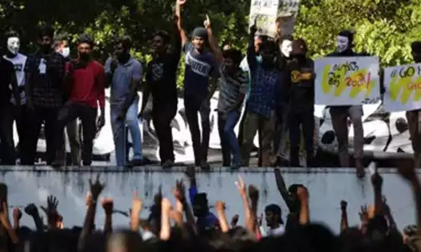 ശ്രീലങ്കയിൽ പ്രതിഷേധം തുടരുന്നു