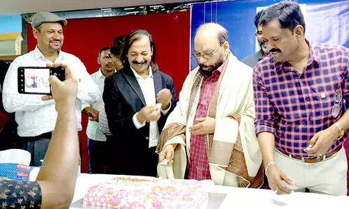 തൃശൂർ ജില്ല പ്രവാസി കൂട്ടായ്മ ഇഫ്താർ സംഗമവും അവാർഡ് വിതരണവും