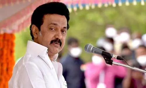 നീറ്റ് വിഷയത്തിൽ ഗവർണർ ഒരു പോസ്റ്റ്‌മാൻ മാത്രമാണെന്ന് സ്റ്റാലിൻ