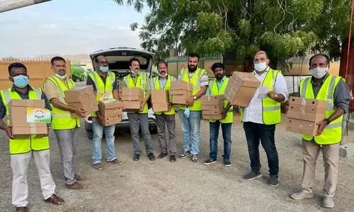 ലേബർ ക്യാമ്പുകളിൽ ഇഫ്​താർ കിറ്റുകൾ നൽകി